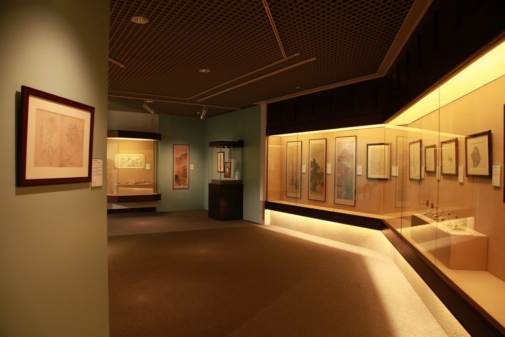 “藏珍薈萃──澳門博物館成立二十周年館藏展”亦是慶祝澳門博物館成立二十周年的系列活動之一